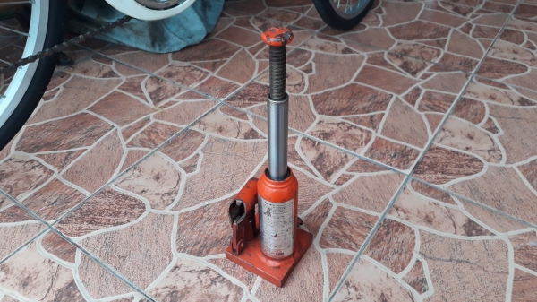 แม่แรงไฮดรอลิกส์ ขนาด 3ตัน มือสองจากญี่ปุ่น