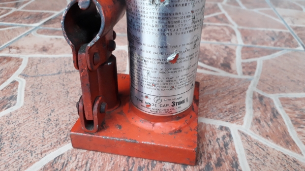 แม่แรงไฮดรอลิกส์ ขนาด 3ตัน มือสองจากญี่ปุ่น