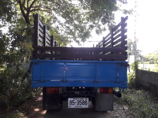 รถบรรทุกหกล้ออิซูซุ T/L 100 แรงม้า พวงมาลัยเพาวฺ์เวอร์ รถบรรทุกหกล้ออิซูซุ T/L 100 แรงม้า พวงมาลัยเพาวฺ์เวอร์