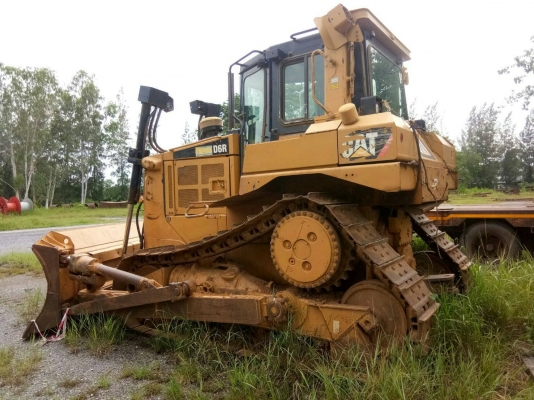 ขายแทรคเตอร์CAT.D6Rเอกสารเล่มทะเบียนราคา 1,300,000