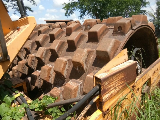 ขายรถบดแฮม10ตันสั่นสะเทือน2เปลือก2เพลาเอกสารเล่มทะเบียนราคา 650,000