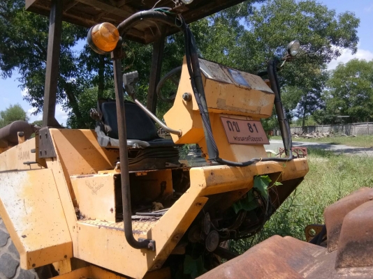 ขายรถบดแฮม10ตันสั่นสะเทือน2เปลือก2เพลาเอกสารเล่มทะเบียนราคา 650,000