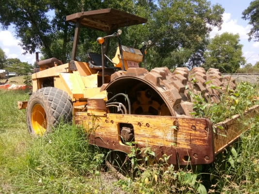 ขายรถบดแฮม10ตันสั่นสะเทือน2เปลือก2เพลาเอกสารเล่มทะเบียนราคา 650,000