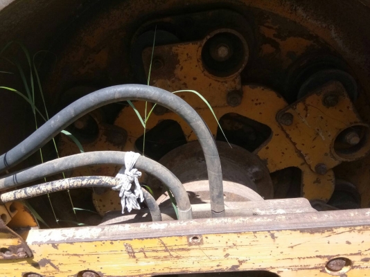 ขายรถบดแฮม10ตันสั่นสะเทือน2เปลือก2เพลาเอกสารเล่มทะเบียนราคา 650,000