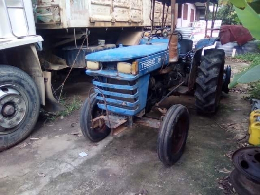 ขายรถไถอีเซกิ TS 2510 ขายรถไถอีเซกิ TS 2510