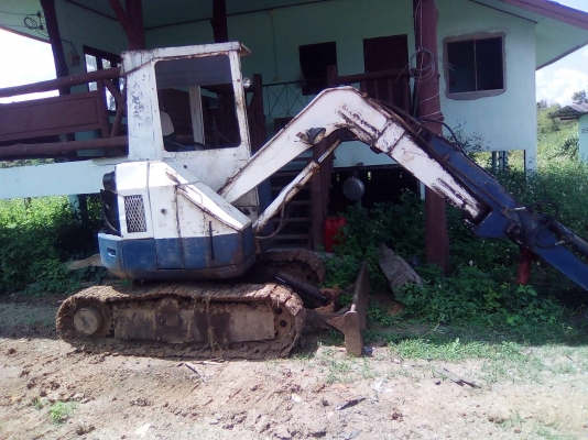 ขายรถแม็คโค โคมัสซุ 28UU-2