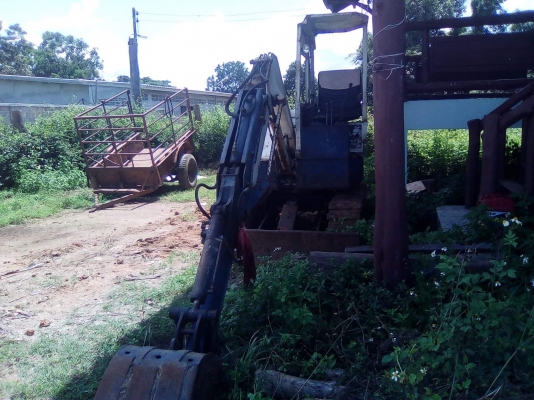 ขายรถแม็คโค โคมัสซุ 28UU-2 ขายรถแม็คโค โคมัสซุ 28UU-2