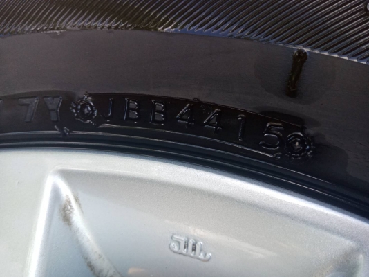 ขายล้อพร้อมยางเดิม REVO ขอบ 17"