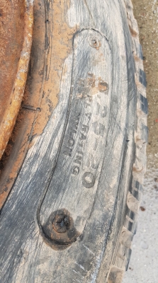 ขายล้อบรรทุกโบราณ (หมุดย้ำ)