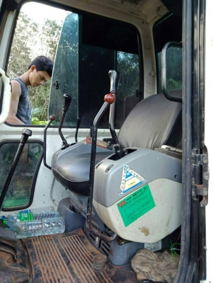 ขายรถแบคโฮ KOMATSU PC45-7 เอกสารอินวอย แอร์พร้อม ราคา 380000