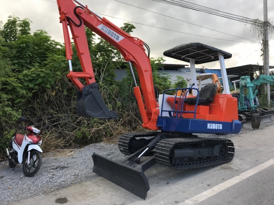 Kubota kh70สภาพดีเก่าญี่ปุ่น มีใบอินวอยไม่เคยใช้ในไทย