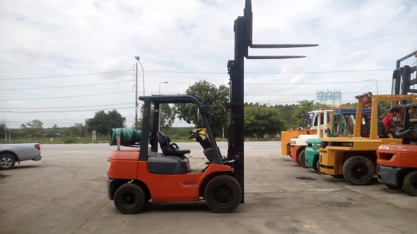 บริการ ซื้อ ขาย ซ่อม รถโฟล์คลิฟท์ทุกยี่ห้อ พร้อมบริการขนย้าย