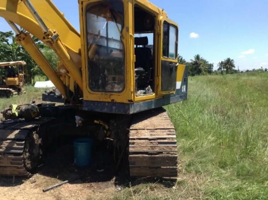 # ขายKOMATSU 12HD รถสวย พร้อมใช้งาน เครื่องดี ช่วงล่างดี ราคาต่อรองคุยกันได้คะ โทร0616613023แพรว