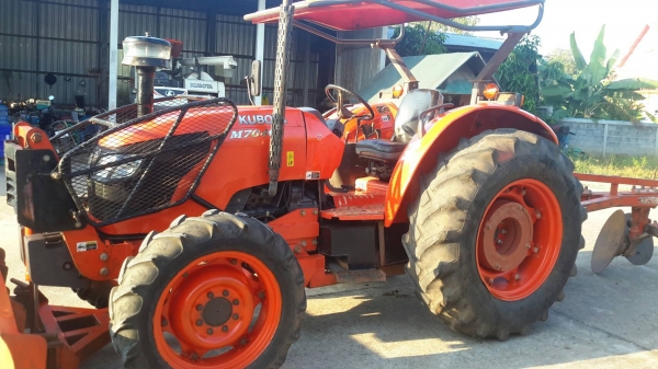 ขายรถไถ คูโบต้า M7040 สภาพเยี่ยม ปี57 ใช้งานน้อย