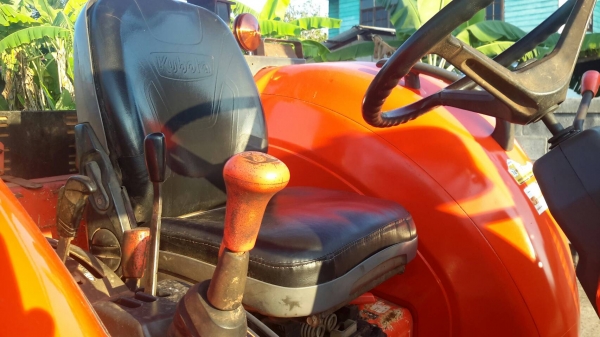 ขายรถไถ คูโบต้า M7040 สภาพเยี่ยม ปี57 ใช้งานน้อย