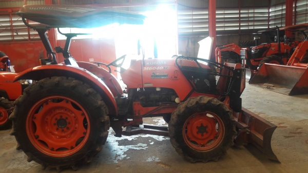 รถแทรกเตอร์มือสอง รถแทรกเตอร์มือสอง