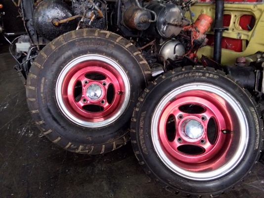 ขายล้อแม๊กพร้อมยาง225/45/10--205/10-10 ตดต่อ099-3242246 ขายล้อแม๊กพร้อมยาง225/45/10--205/10-10 ตดต่อ099-3242246