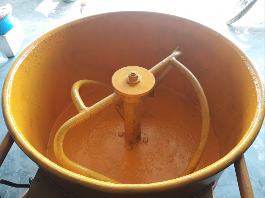 ขายโม่ผสมปูน(มือสอง)พร้อมมอเตอร์ขนาด3แรง ใช้งานได้เลยครับ