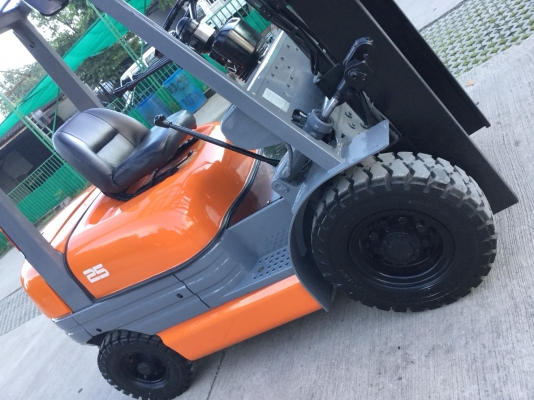 อาร์ ซี เอช โฟรคลิฟท์ ขาย โตโยต้า รุ่น 6 เบนซิล 2.5 ตัน