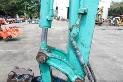 ขายรถแบคโฮ KOMATSU PC35R-8 (มีหัวแย็กปูน พร้อมบุ้งกี๋)