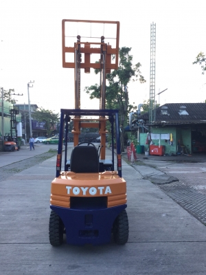 อาร์ ซี เอช  โฟรคลิฟท์  ขาย โตโยต้า รุ่น 5 ดีเซล