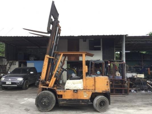 อาร์ ซี เอช  โฟรคลิฟท์   โคมัสสุ 3.5 ตัน