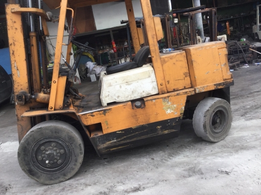 อาร์ ซี เอช โฟรคลิฟท์ โคมัสสุ 3.5 ตัน อาร์ ซี เอช โฟรคลิฟท์ โคมัสสุ 3.5 ตัน