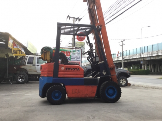 เอส อาร์ โฟรคลิฟท์ โตโยต้า รุ่น 5 เบนซิล เสา 5 เมตร เอส อาร์ โฟรคลิฟท์ โตโยต้า รุ่น 5 เบนซิล เสา 5 เมตร