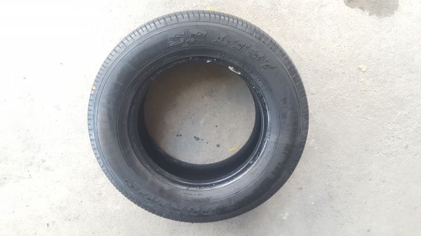 ขายยาง\% 205/70/15 ปี 4717 DUNLOP LT37 4 เส้น ขายยาง\% 205/70/15 ปี 4717 DUNLOP LT37 4 เส้น