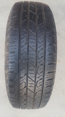 ขายยาง\% 245/70/16 ปี 15 ROADESTONE 2 เส้น