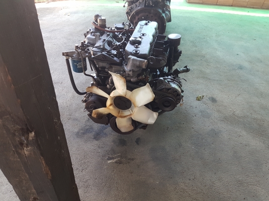 ขายเครื่องยนต์อีซุซุ4BC2พร้อมเกียร์