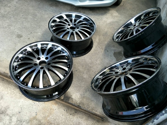 ขอบ19นิ้ว5รู114 หน้า8ตื้นหลัง9ลึก ชุดนี้ลดราคาเหลือ 8900 บาท