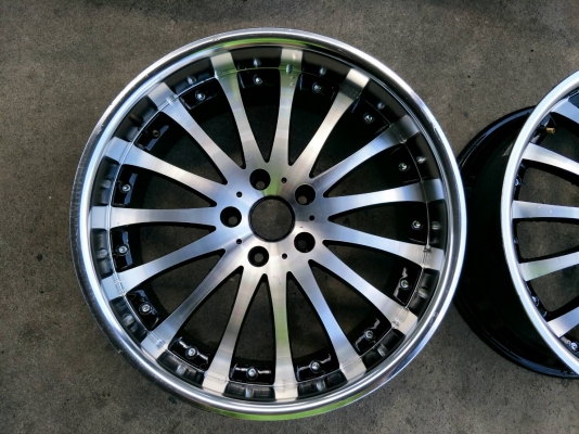 ขอบ19นิ้ว5รู114 หน้า8ตื้นหลัง9ลึก ชุดนี้ลดราคาเหลือ 8900 บาท