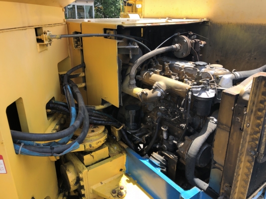 รถบดสามล้อเหล็ก KAWASAKI K12 FROM JAPAN สนใจติดต่อ 063-9316985 ID LINE : 0639316985 ครับ