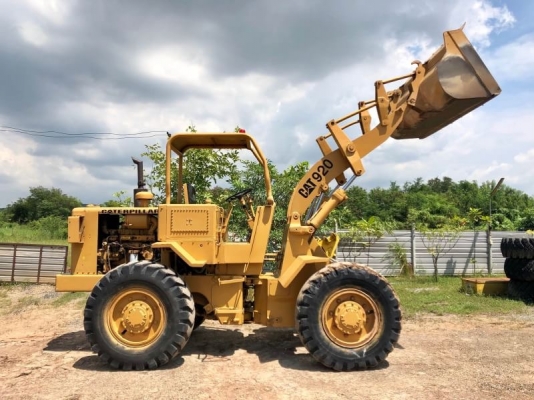 (รถลูกค้าฝากขาย)ขายรถตักล้อยาง CATERPILLAR 920 ดิสเบรก สภาพพร้อมใช้งาน รถนำเข้าจากญี่ปุ่นแท้ๆ ติดต่อ 063-9316985 ID LINE : 0639316985 ครับ