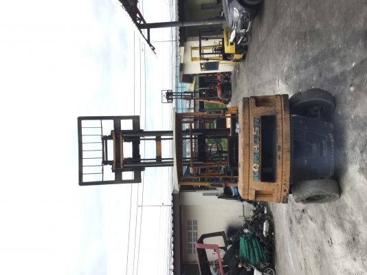 ขาย โฟรคลิฟท์ โคมัสสุ 3.5 ตัน เสา 3 เมตร