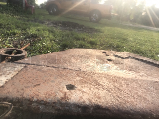 ขายด่วน บุ้งกี๋ ปาก45นิ้ว ใส่pc120 ของนอก ถอดจากรถใช้ตักงานวางท่อ เพียง 15000 บาท