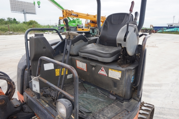 ขายแบคโฮ HITACHI ZX30U-2 นำเข้าจากญี่ปุ่นยังไม่ผ่านการใช้งานในไทย ขายแบคโฮ HITACHI ZX30U-2 นำเข้าจากญี่ปุ่นยังไม่ผ่านการใช้งานในไทย