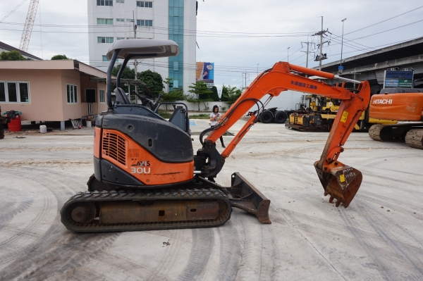 ขายแบคโฮ HITACHI ZX30U-2 นำเข้าจากญี่ปุ่นยังไม่ผ่านการใช้งานในไทย ขายแบคโฮ HITACHI ZX30U-2 นำเข้าจากญี่ปุ่นยังไม่ผ่านการใช้งานในไทย