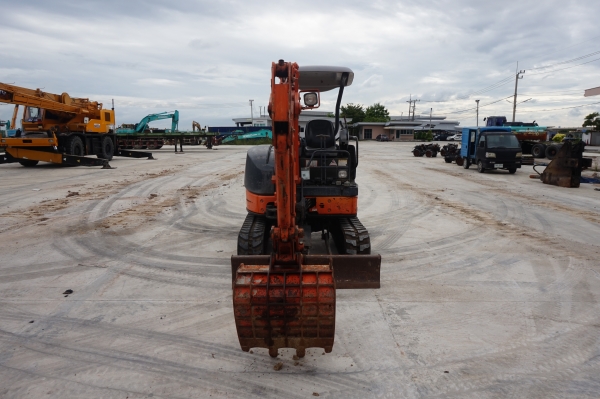 ขายแบคโฮ HITACHI ZX30U-2 นำเข้าจากญี่ปุ่นยังไม่ผ่านการใช้งานในไทย ขายแบคโฮ HITACHI ZX30U-2 นำเข้าจากญี่ปุ่นยังไม่ผ่านการใช้งานในไทย