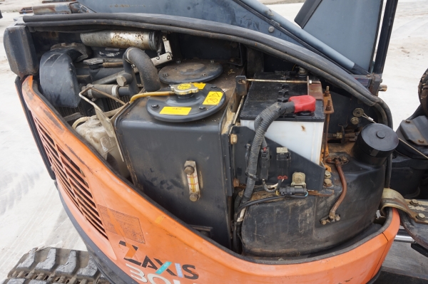 ขายแบคโฮ HITACHI ZX30U-2 นำเข้าจากญี่ปุ่นยังไม่ผ่านการใช้งานในไทย ขายแบคโฮ HITACHI ZX30U-2 นำเข้าจากญี่ปุ่นยังไม่ผ่านการใช้งานในไทย