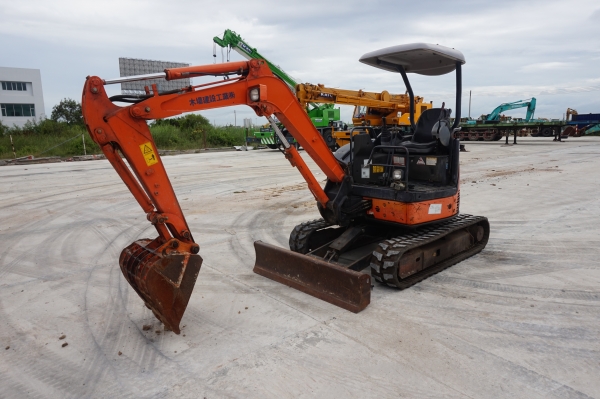 ขายแบคโฮ HITACHI ZX30U-2 นำเข้าจากญี่ปุ่นยังไม่ผ่านการใช้งานในไทย