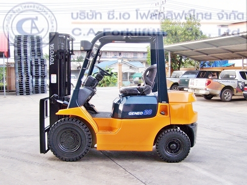 ขาย รถโฟล์คลิฟท์ TOYOTA รุ่น 7-FGL20