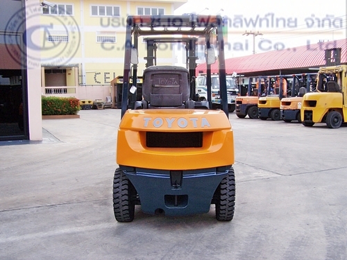 ขาย รถโฟล์คลิฟท์ TOYOTA รุ่น 7-FGL20