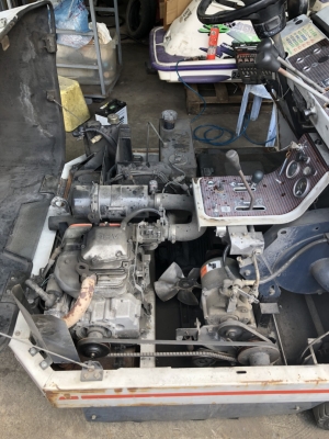 รถกวาดดูดฝุ่น TOYOTA เครื่องยนต์เบนซิล