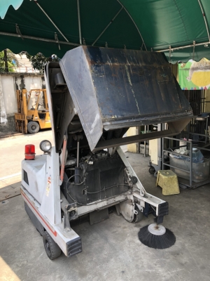 รถกวาดดูดฝุ่น TOYOTA เครื่องยนต์เบนซิล