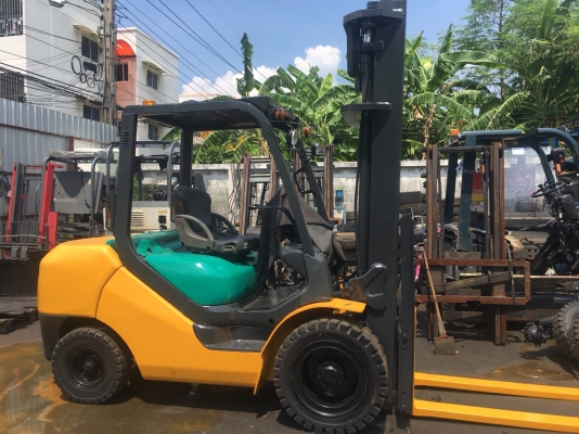 อาร์ ซี เอช  โฟรคลิฟท์  ขาย โคมะสุ ขีด 17 ดีเซล 3.5 ตัน เสา 4.5 เมตร