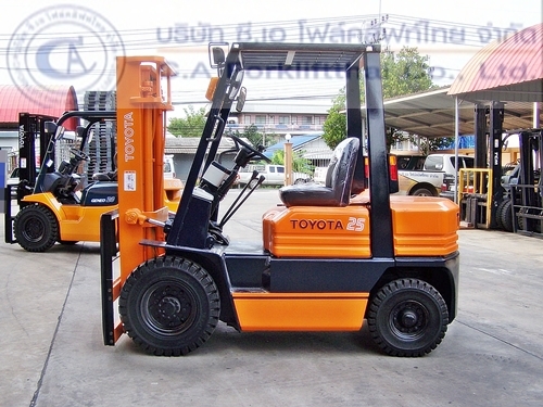 ขาย รถโฟล์คลิฟท์ TOYOTA รุ่น 5-FD25