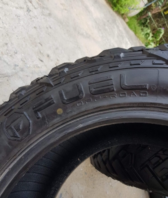 ขายยาง FUEL M/T 33&quot; ขอบ 20 สวยๆ