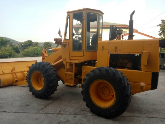 ฝาก ขายรถตัก สนใจติดต่อสอบถามระเอียด 081-9870197 พี่ทนง